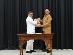 Didampingi Sekda, Bupati Barito Timur Serahkan LKPD Unaudited 2025 di BPK Kalimantan Tengah