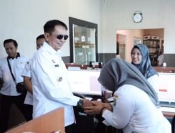 Bupati M. Yamin Blusukan ke Setiap Kantor Dinas, Pegawai Kaget Didatangi Langsung