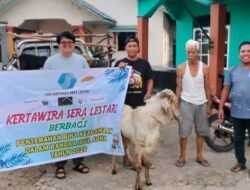 Sambut Hari Raya Idul Adha, PT Kertawira Sera Lestarii Serahkan 13 Ekor Bantuan Hewan Kurban